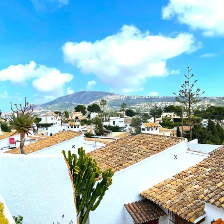 Hill House Mountain Views Holiday home *